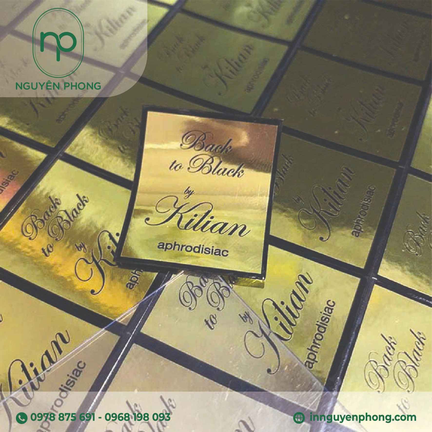 Decal gương tạo ấn tượng sâu sắc với khách hàng